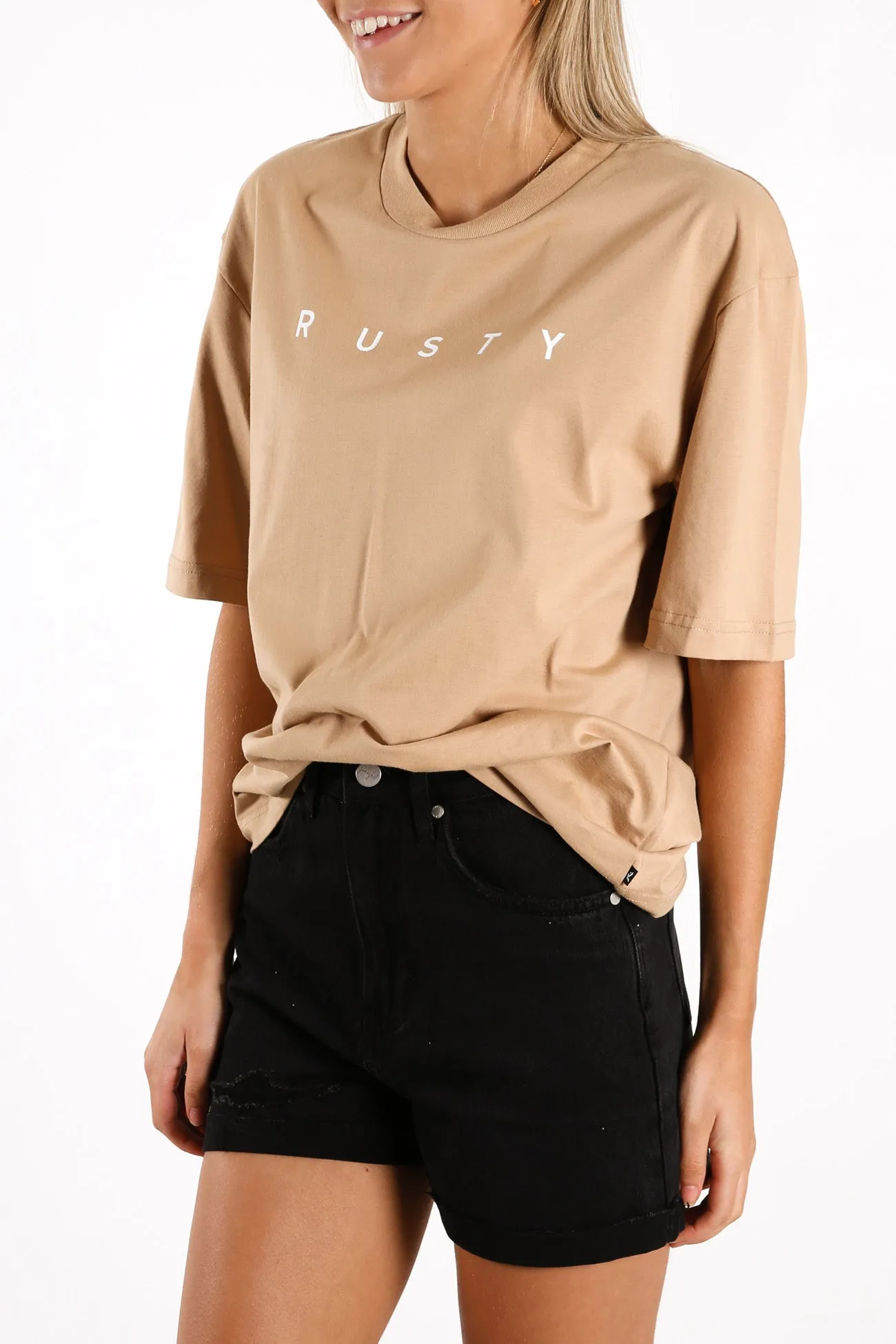 Carmen Tee Clay